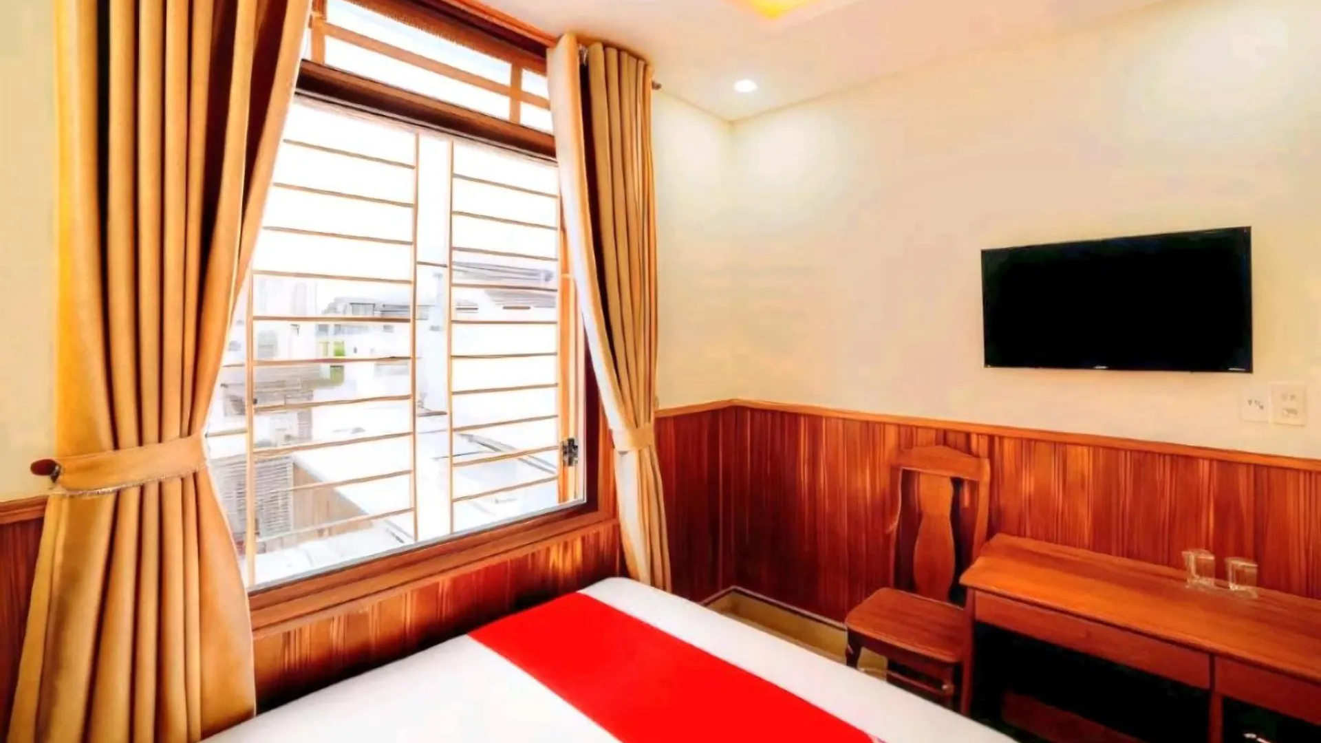 Thien Truong Hotel Nha Trang 2*,  Vietnam